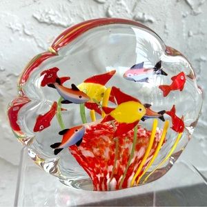 Handblown Artglass Signed Shell-Shape Aquarium Paperweight/Bookend (H: 4-1/4”)